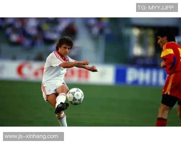 70岁足球传奇再现辉煌 盘点全球最年长球星依旧活跃赛场的传奇瞬间